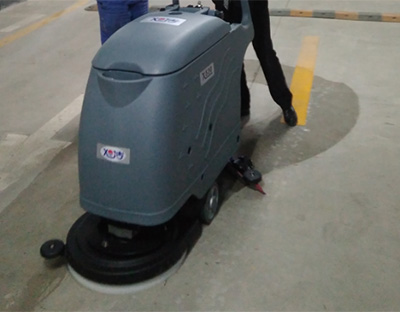水泥地面能用洗地機(jī)清洗嗎？
