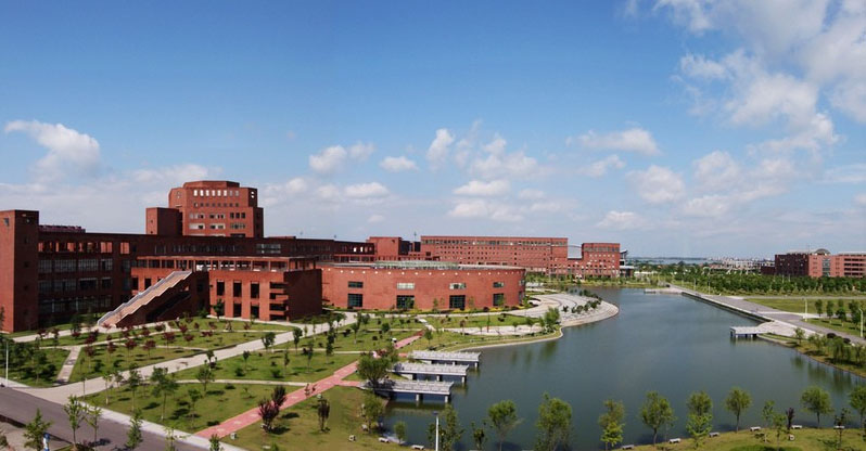 江西師范大學(xué)旭潔洗地機(jī)客戶案例-<a href=http://www.kjckj.com target=_blank class=infotextkey>洗地機(jī)生產(chǎn)廠</a>家